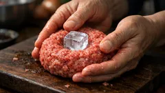 氷1個でハンバーグがふっくら?料理にも洗濯にも使える簡単な氷ワザ3選