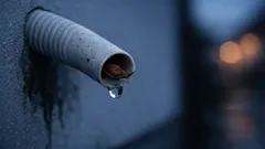 エアコンのドレンホースから水が出ない原因は？ 水漏れ前に確認したい対処法