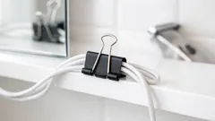 ドライヤーのコード収納はダブルクリップで解決 洗面所の絡まりを防ぐ簡単アイデア